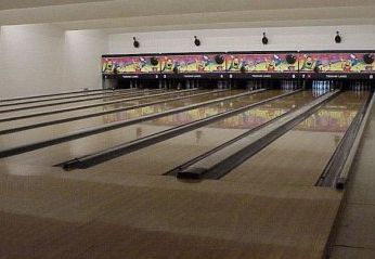 Tsunami Bowling Center